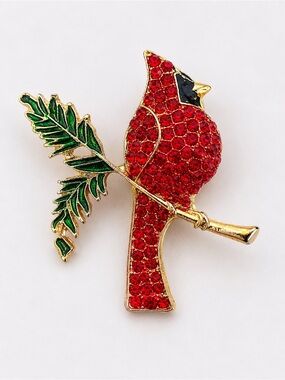 Sparkling Red Cardinal Bird Brooch Pin Rhinestone Gold Tone Holiday Nature
